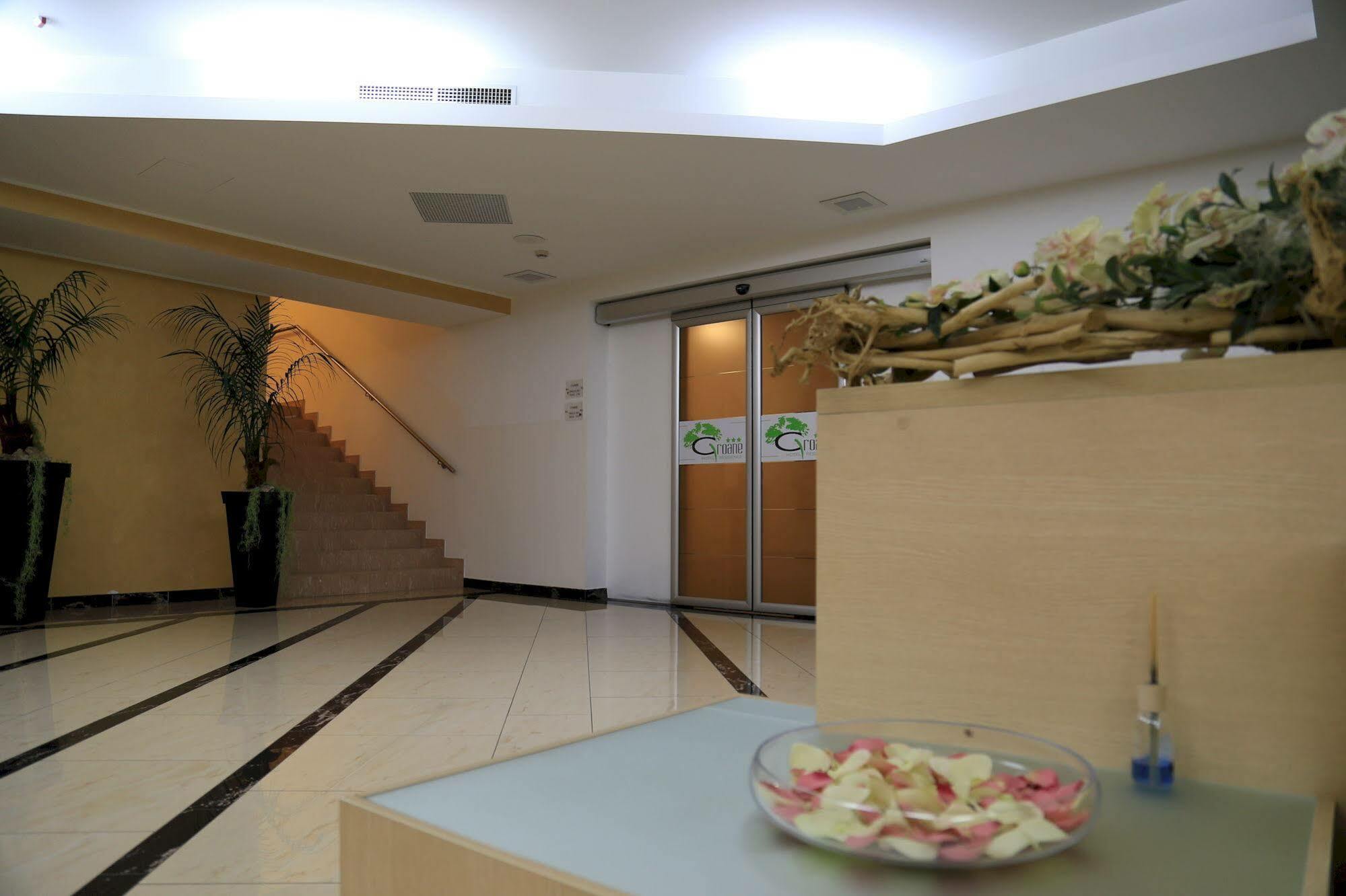 格罗恩酒店 切萨诺·马德尔诺 外观 照片